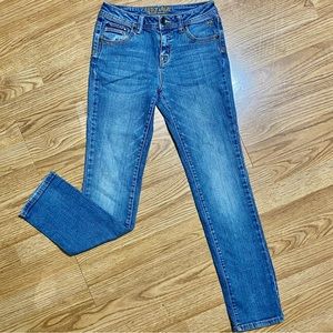 Justice Light Wash Straight Leg Jeans!!